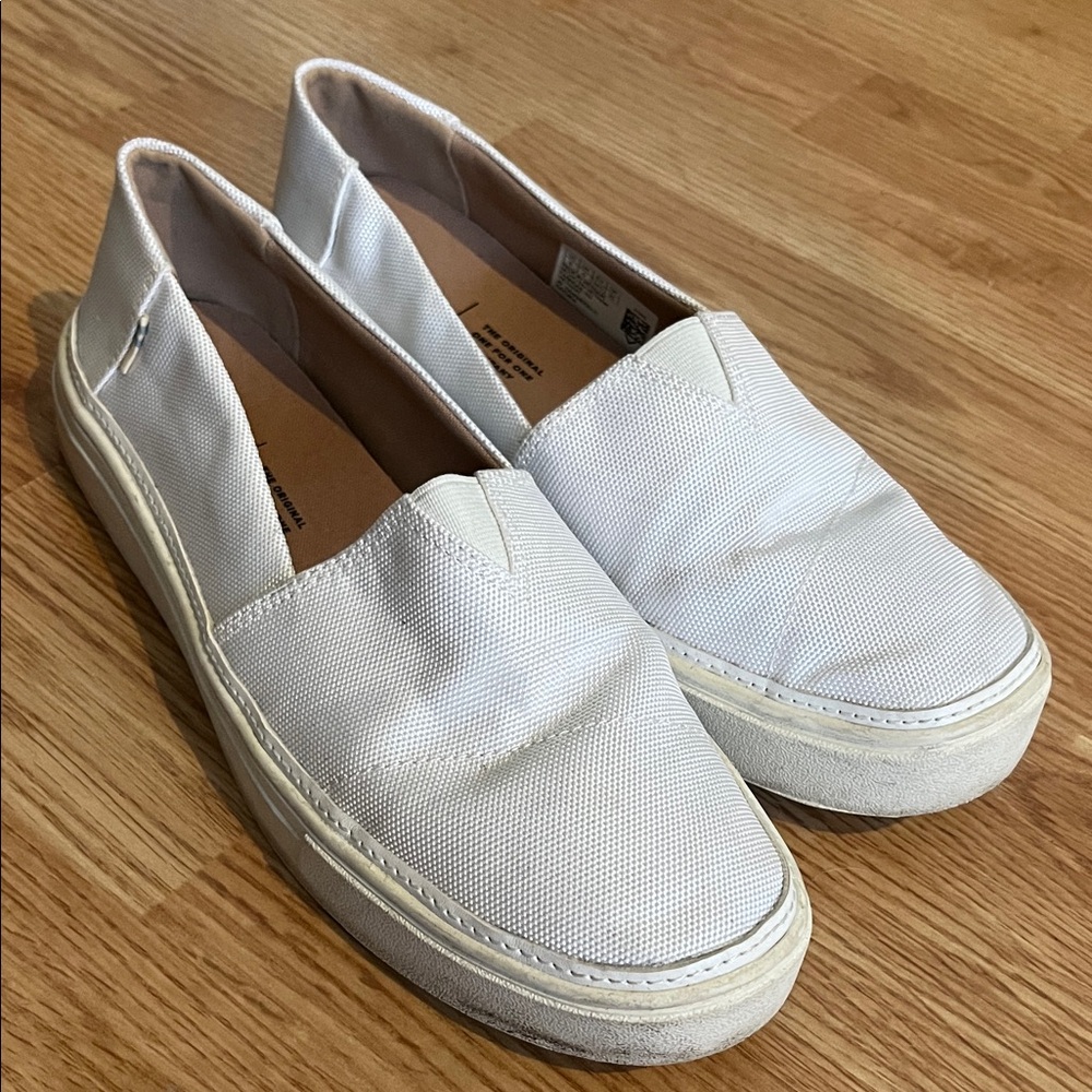 Women's Toms White Slip-On Shoes